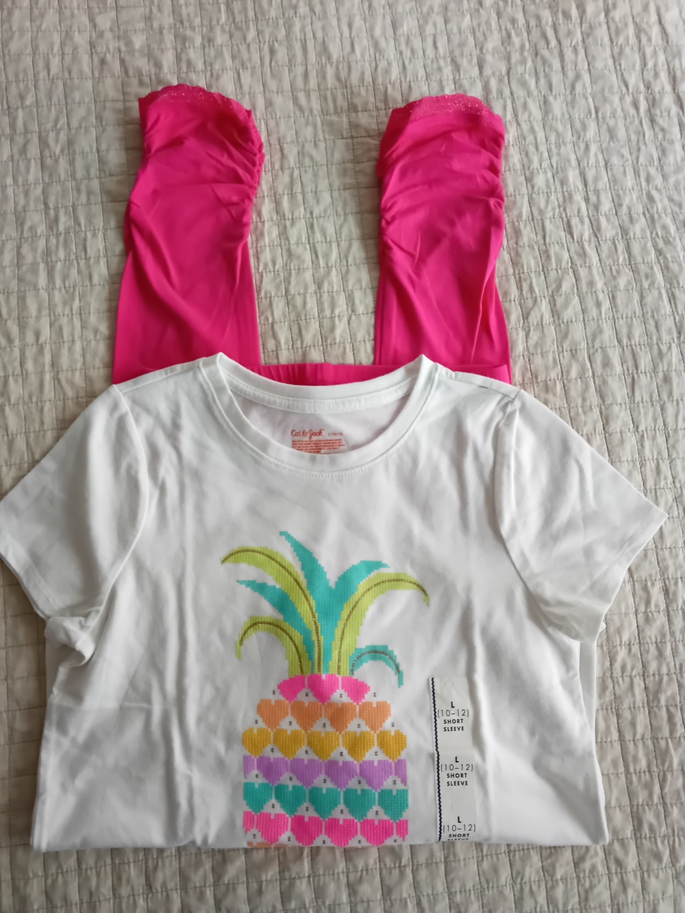 NWT 2 pc White Tee/Leggings Set with Graphic And Lace Hems Gift For Girls